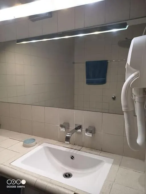 Apartment Aramis Colibri 72M2, Lit King-Size, Baignoire Duo Hote Non Professionnel Paris France
